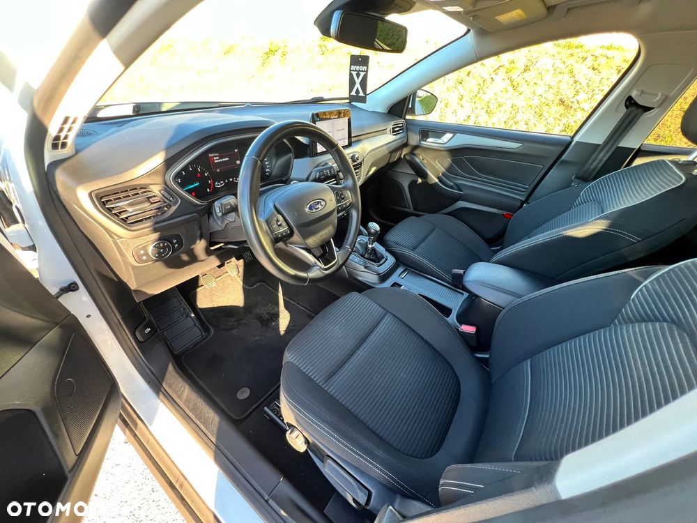 Ford Focus 1.0 EcoBoost Hybrid TITANIUM - 31