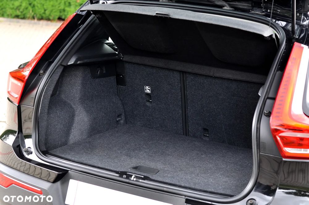 Volvo XC 40 T2 Momentum Pro - 13