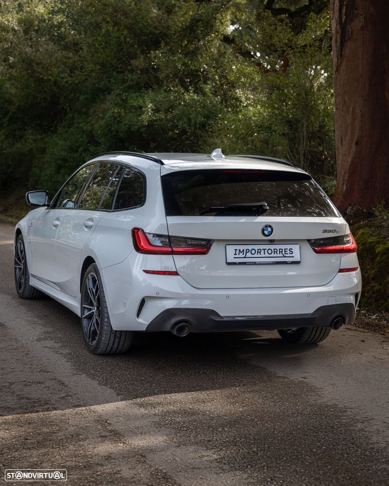 BMW 330 e Touring Pack Desportivo M Auto - 8