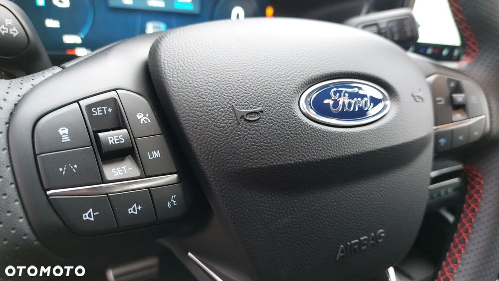 Ford Kuga 2.5 FHEV FWD ST-Line X - 19