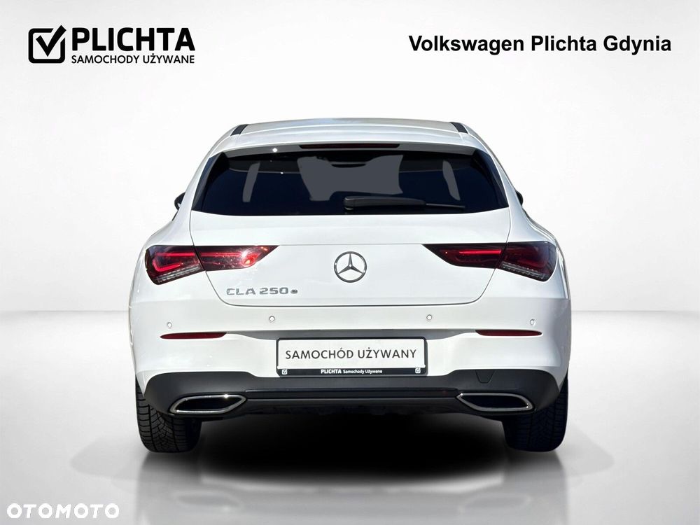 Mercedes-Benz CLA - 4