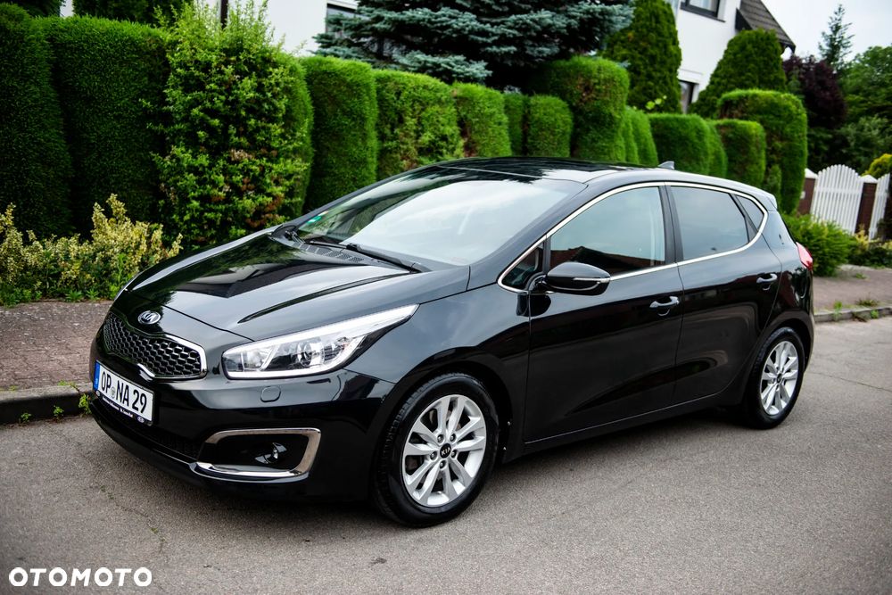 Kia Ceed 1.6 GDI ISG Platinum Edition - 10