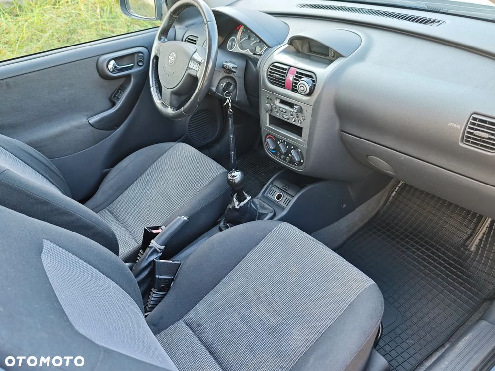 Opel Corsa 1.2 16V - 9