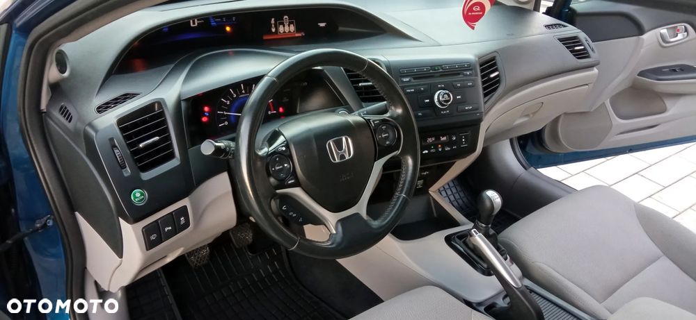 Honda Civic 1.8 Executive - 19