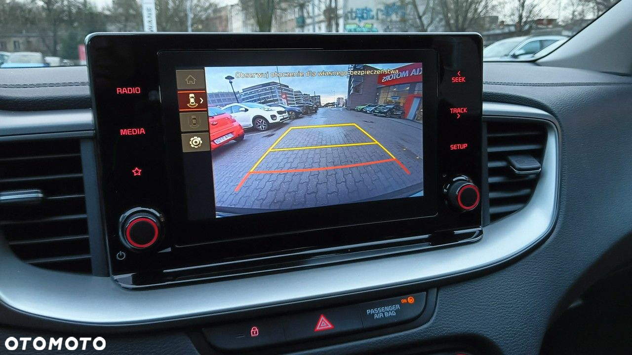 Kia Ceed - 27