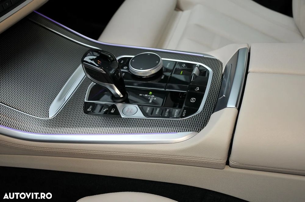 BMW X5 xDrive45e AT PHEV - 28