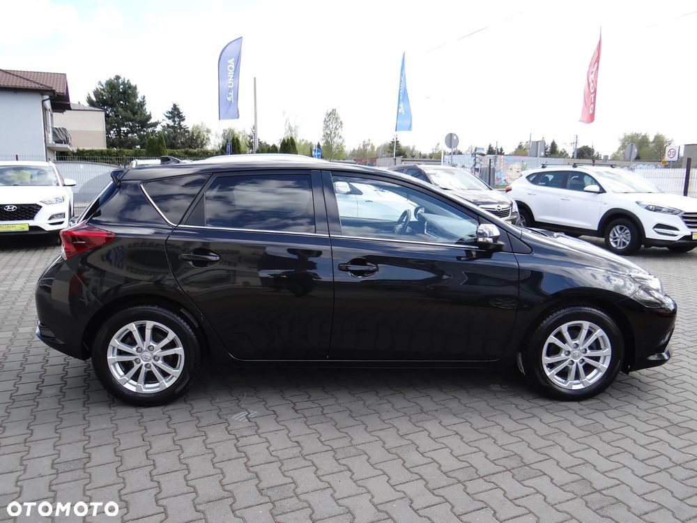 Toyota Auris 1.2 Turbo Team Deutschland - 6