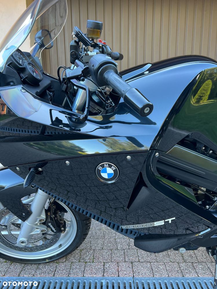 BMW F - 23