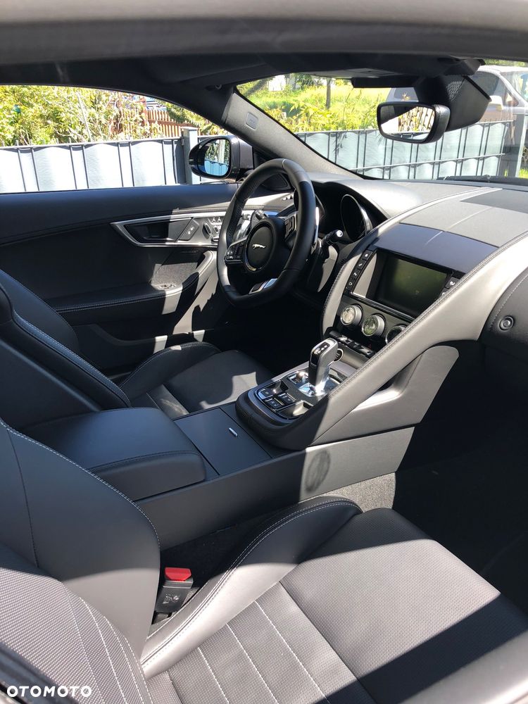 Jaguar F-Type S - 6