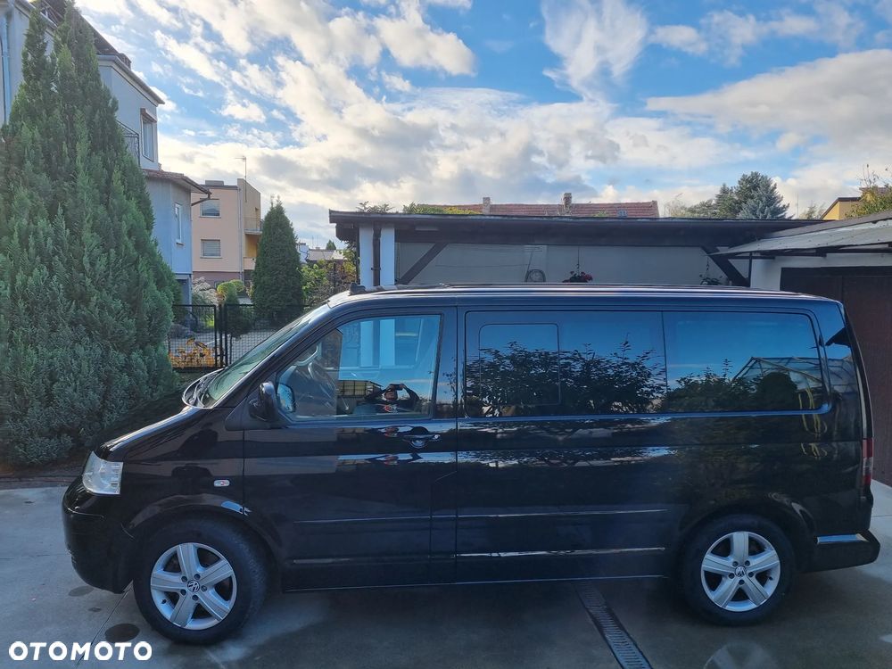 Volkswagen Multivan - 10