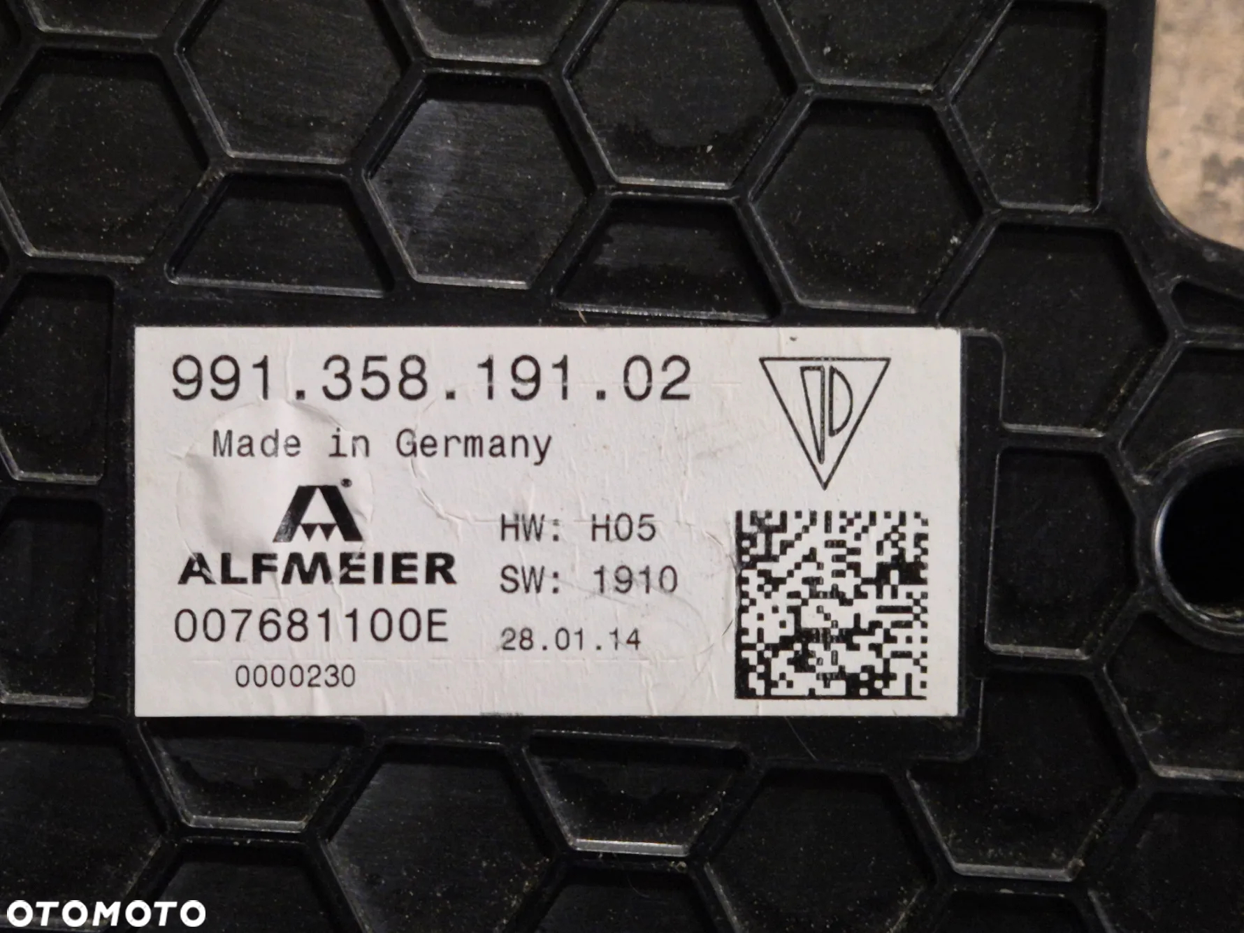 Pompa spoilera zderzaka przedniego Porsche 911 991 99135819102 - 3
