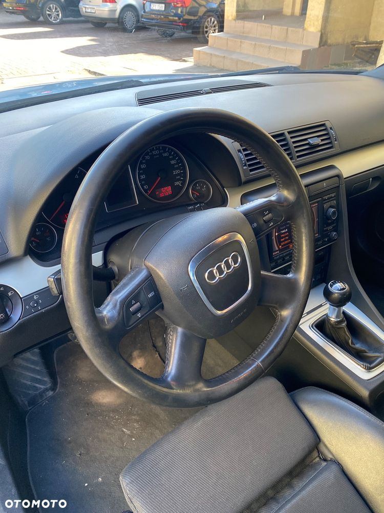 Audi A4 Avant 2.0 TDI - 7