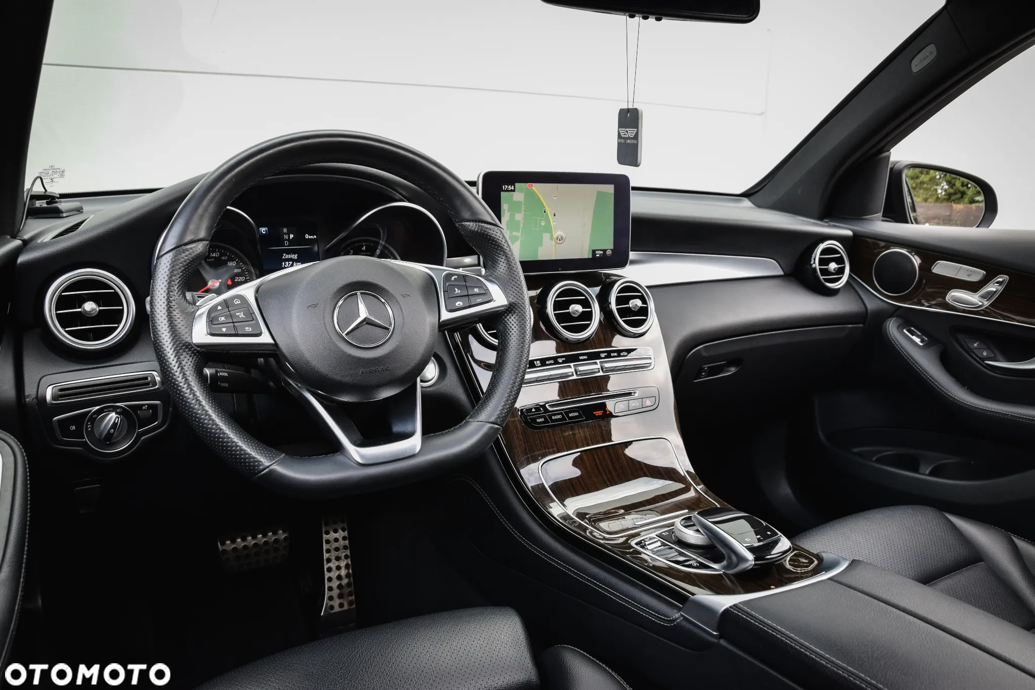 Mercedes-Benz GLC 300 4Matic 9G-TRONIC AMG Line - 31