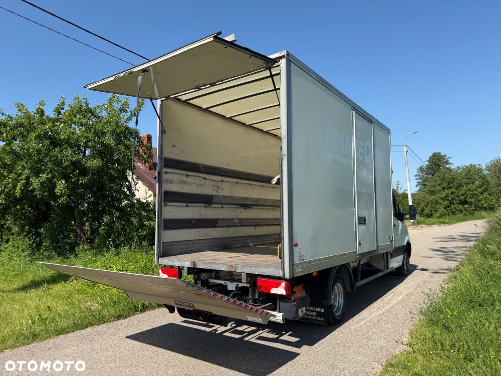 Mercedes-Benz Sprinter - 10