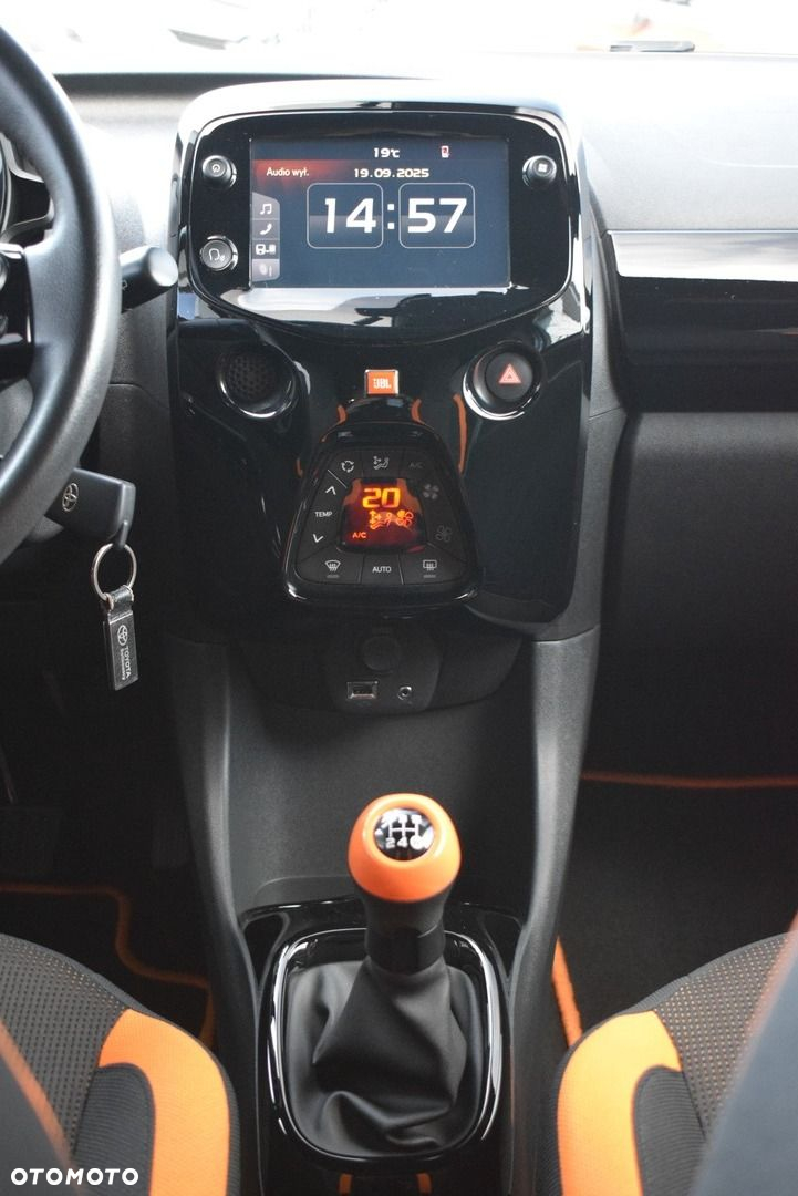 Toyota Aygo 1.0 VVT-i JBL Edition - 17