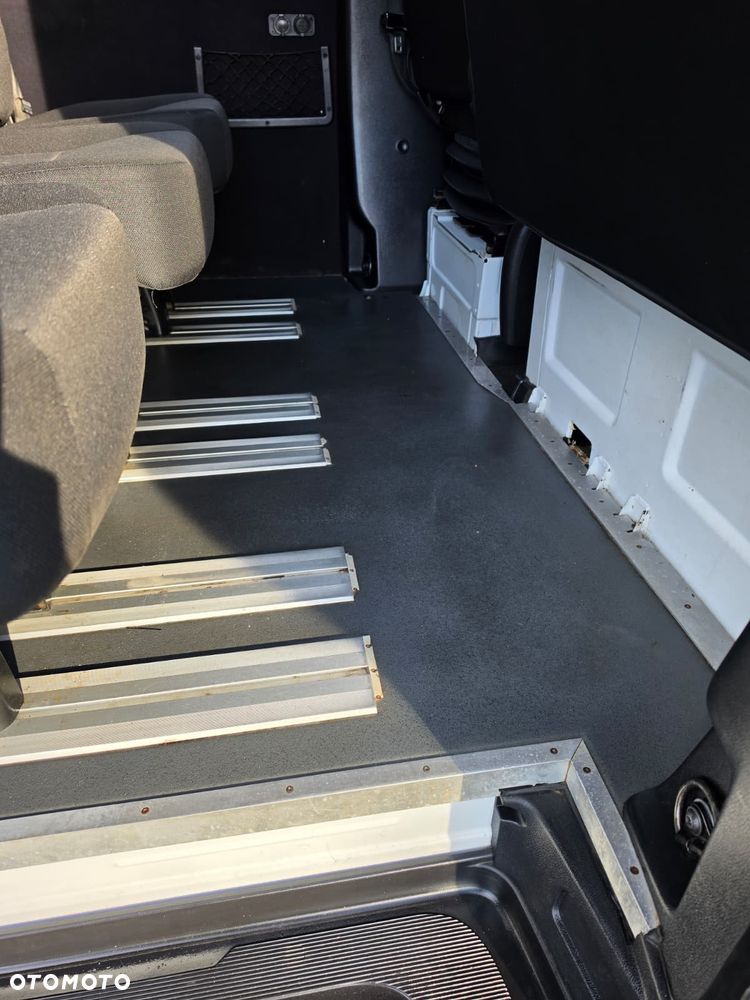 Mercedes-Benz sprinter - 12
