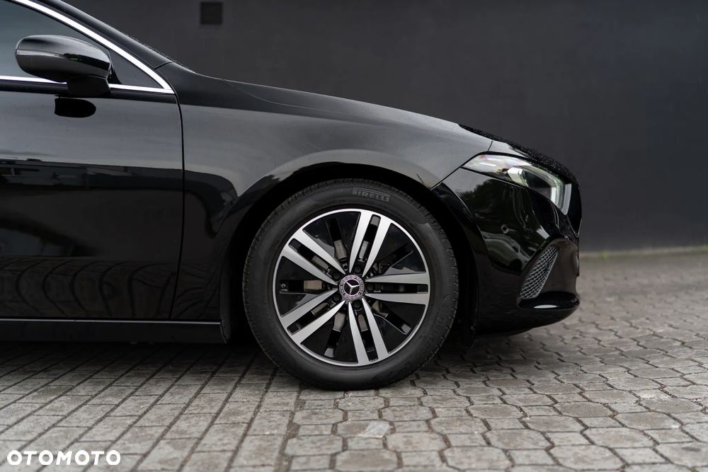 Mercedes-Benz Klasa A 180 Progressive 7G-DCT - 16