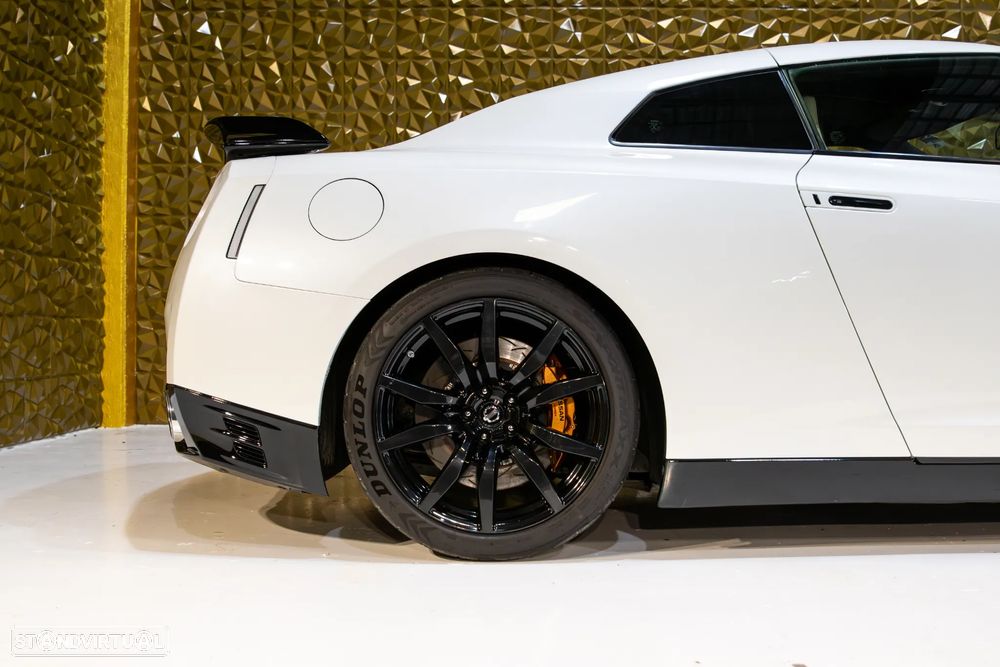 Nissan GT-R Black Edition - 3