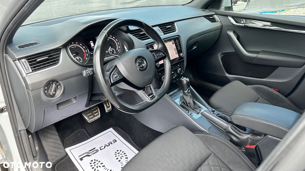 Skoda Octavia 2.0 TDI DSG RS - 24