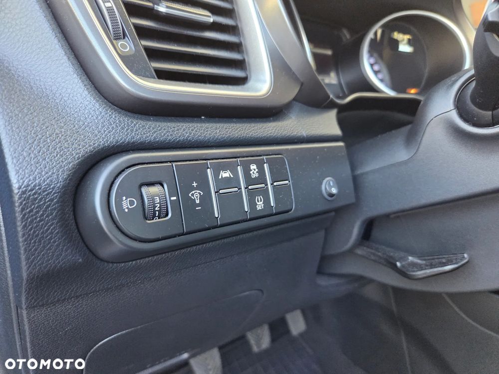 Kia Ceed 1.5 T-GDI M - 22
