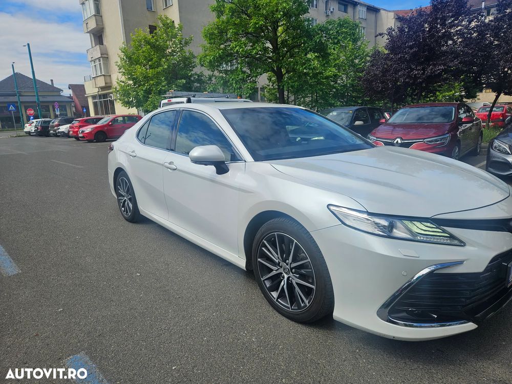 Toyota Camry 2.5 Exclusive - 3