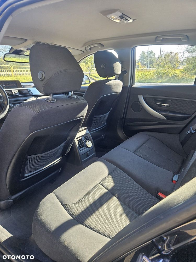 BMW Seria 3 318d - 3