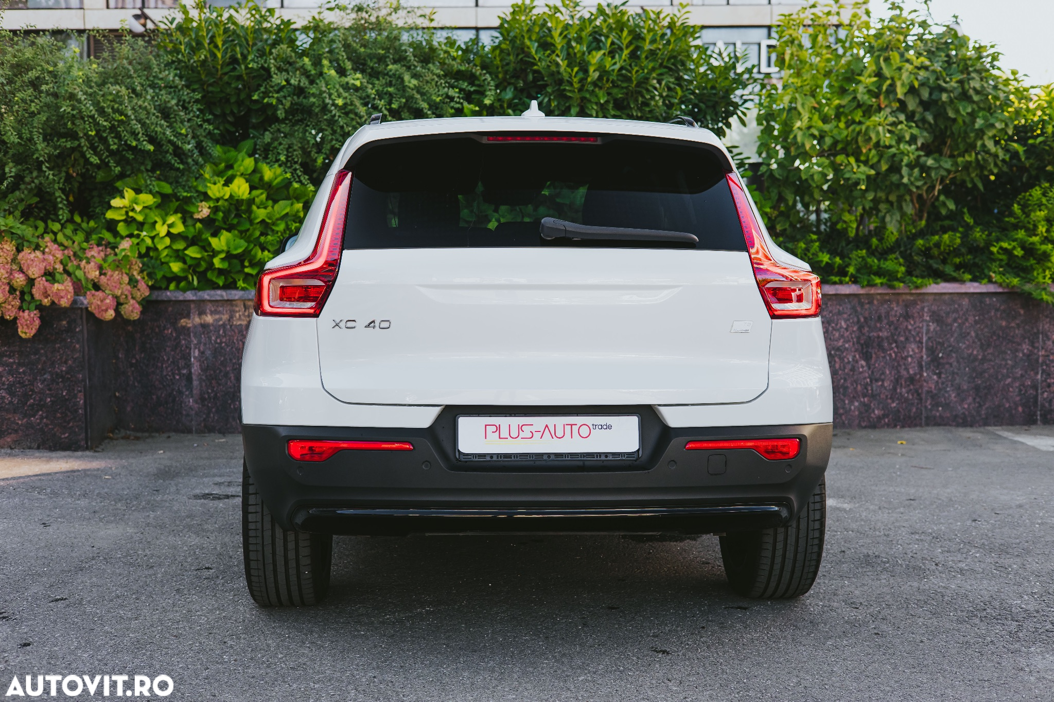 Volvo XC 40 Recharge T5 Twin Engine AT7 R-Design Expression - 8