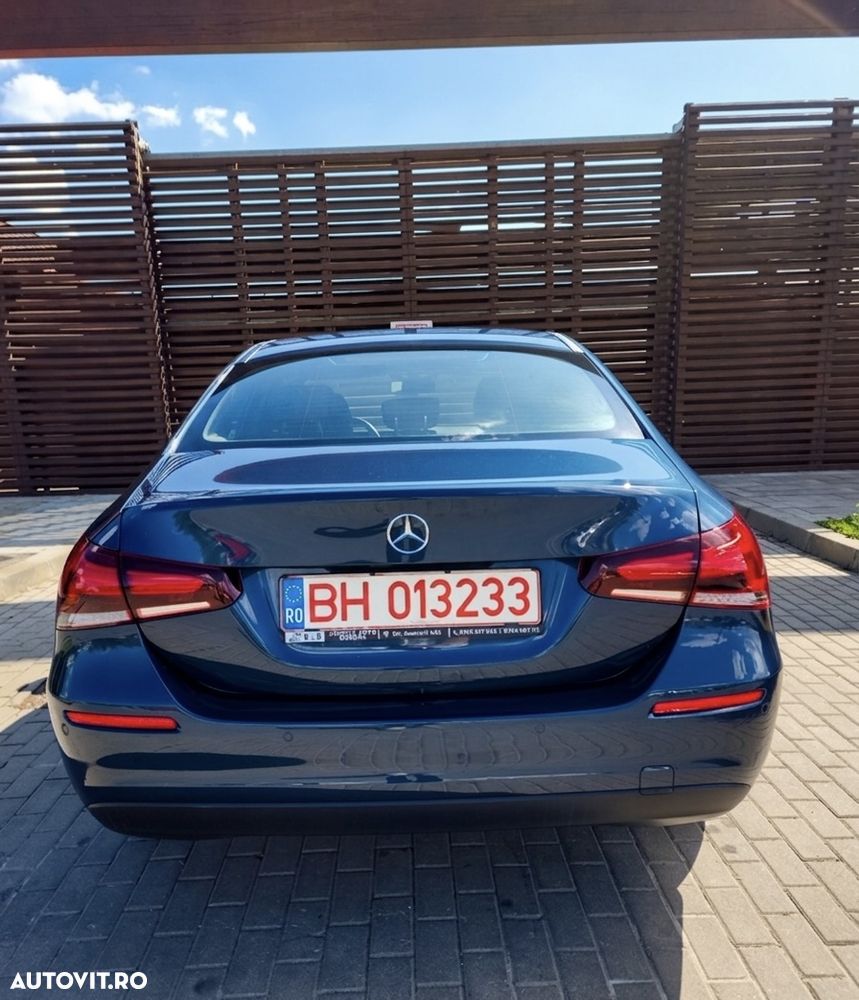 Mercedes-Benz A 180 d Sedan 8G-DCT - 2