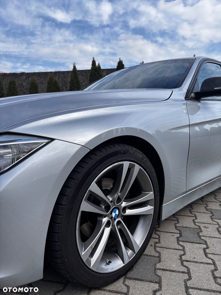 BMW Seria 3 320d DPF Efficient Dynamics Edition - 10