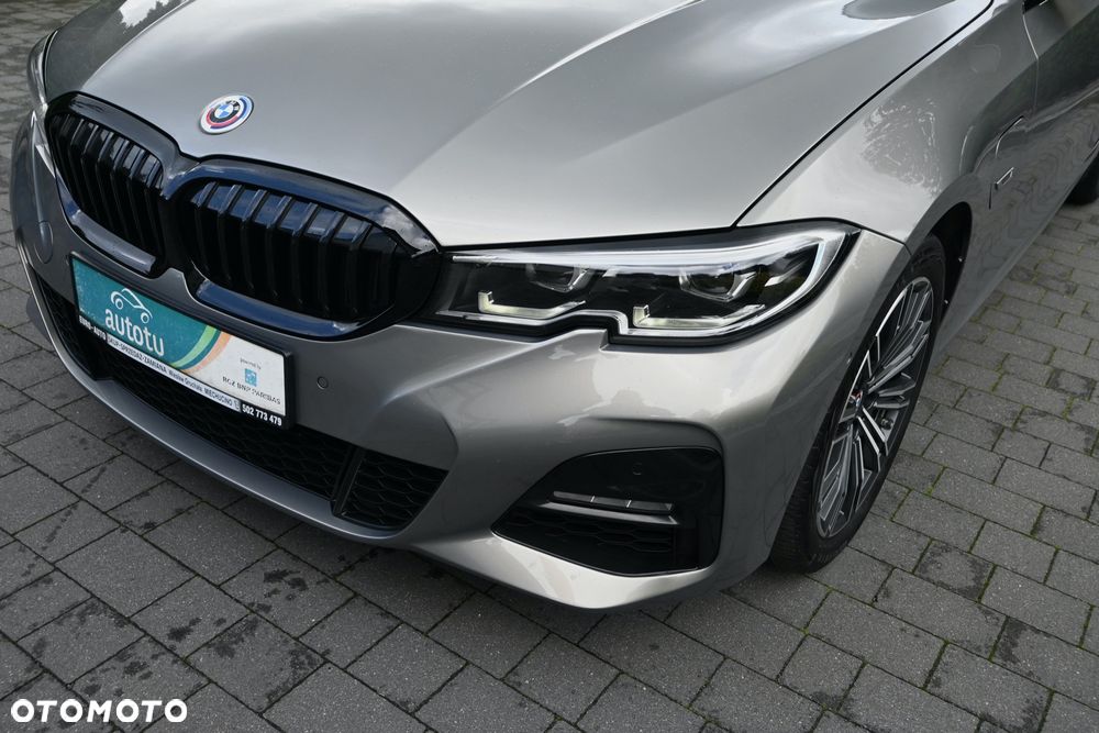 BMW Seria 3 320e M Sport - 39