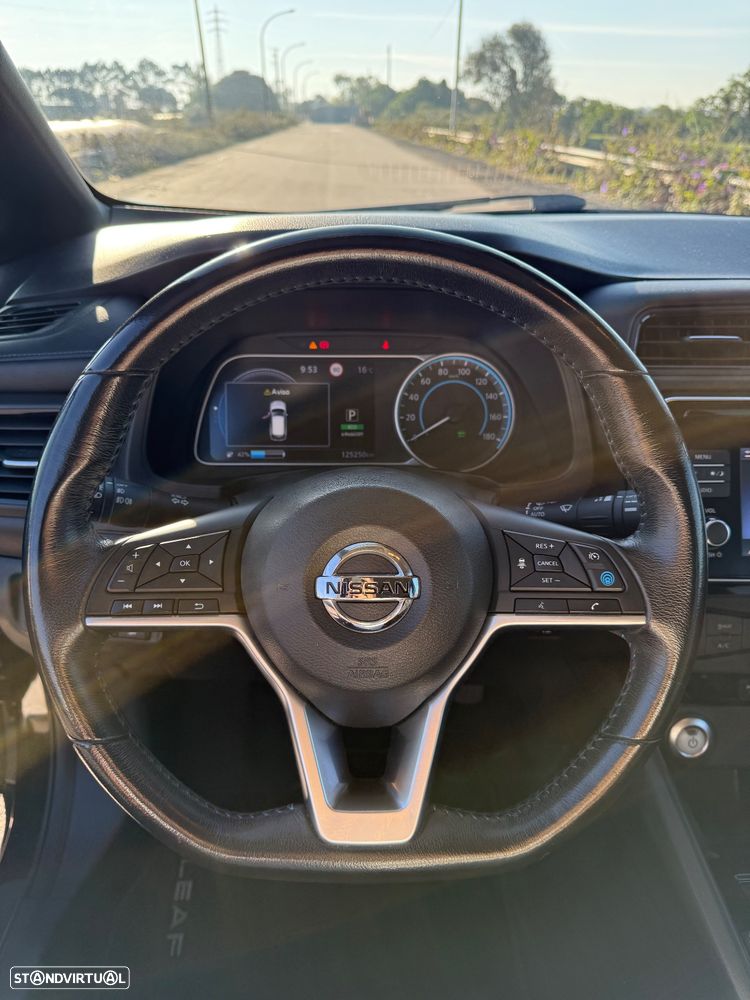 Nissan Leaf N-Connecta - 15