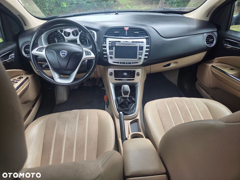 Lancia Delta 1.4 MultiAir 16v Gold - 15