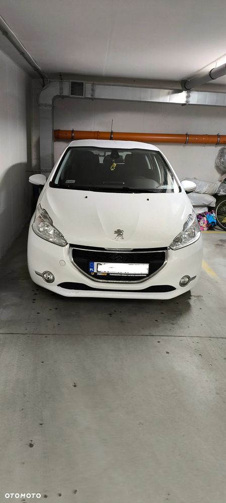 Peugeot 208 - 15