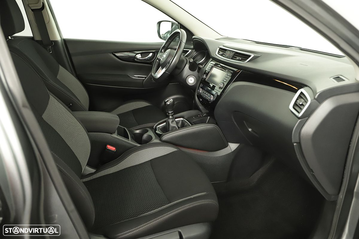 Nissan Qashqai 1.5 dCi N-Connecta - 19