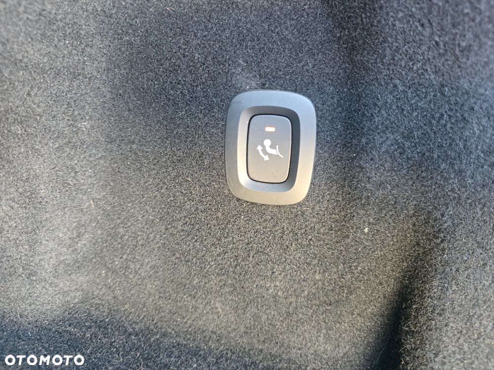 Volvo XC 60 T6 Plug-In Hybrid AWD Plus Dark - 36