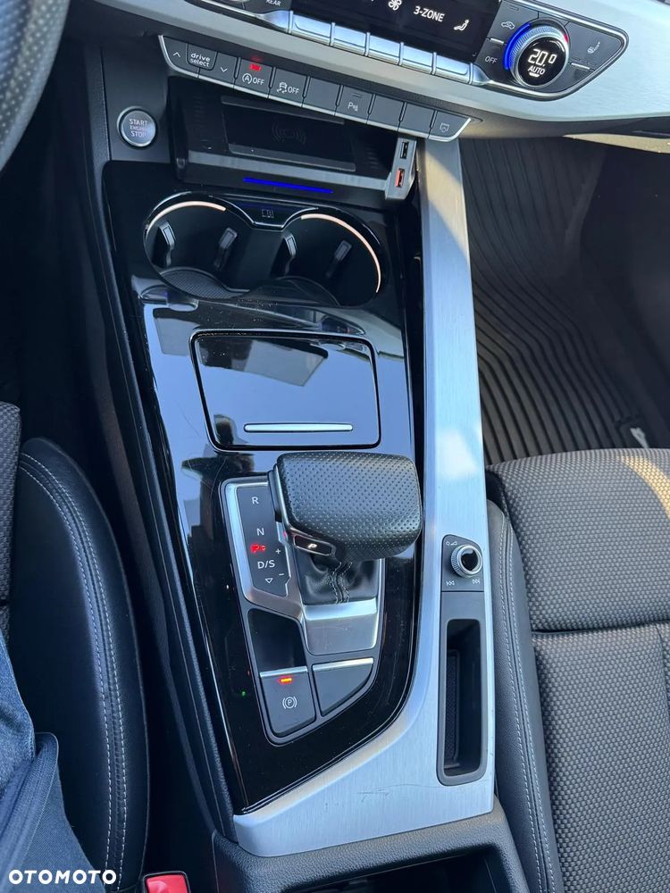 Audi A4 Avant 40 TDI quattro S tronic S line - 16