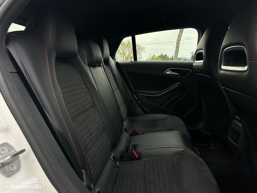 Mercedes-Benz CLA 180 d Shooting Brake AMG Line - 40