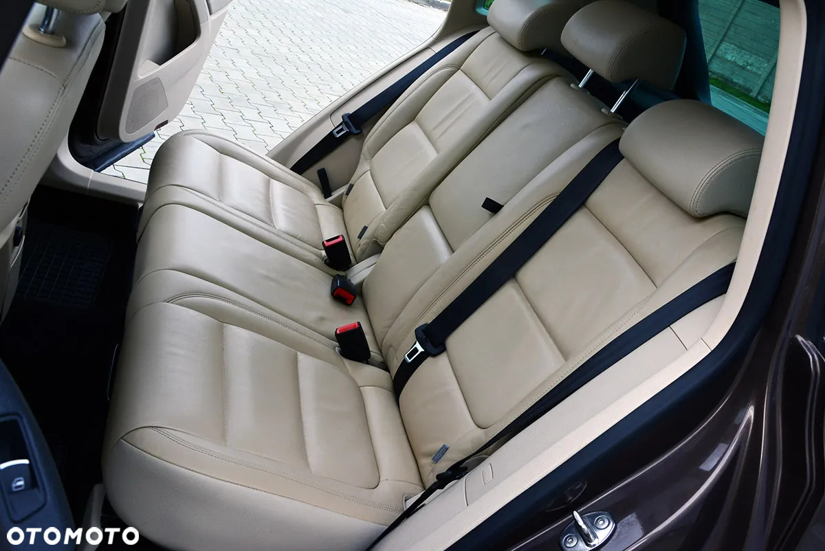 Volkswagen Tiguan 2.0 TDI DPF BlueMotion Technology Exclusive - 35