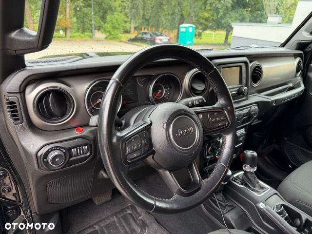 Jeep Wrangler - 15
