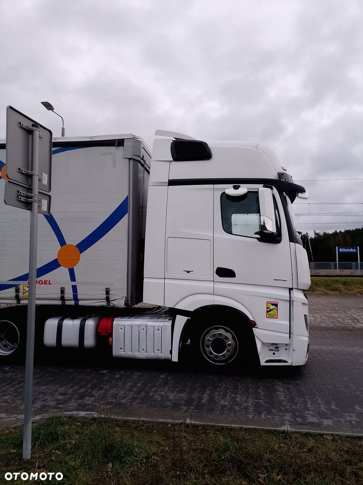 Mercedes-Benz ACTROS - 5