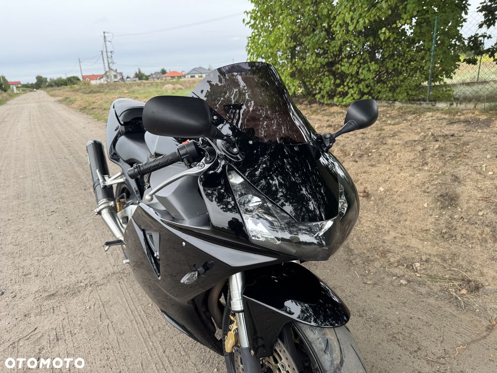 Honda CBR - 25