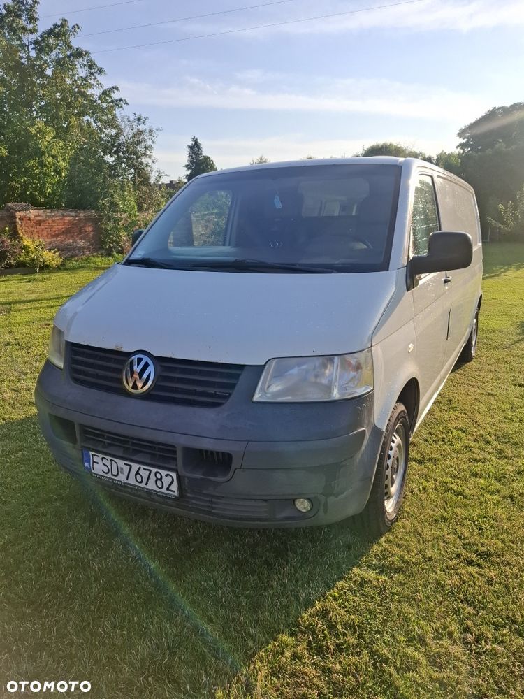 Volkswagen Transporter - 1