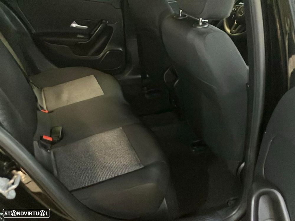 Mercedes-Benz A 250 Limousine - 14