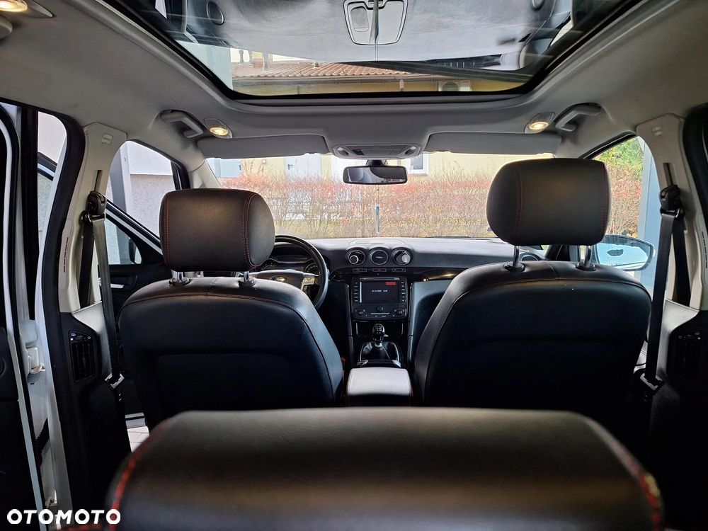 Ford S-Max 2.0 TDCi DPF Titanium - 29