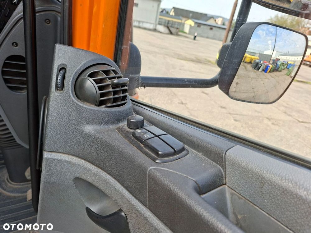 Versalift Atego 1518 Lko - 11