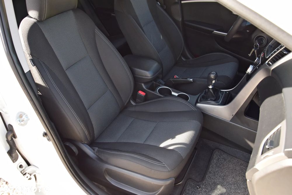 Hyundai i30 - 38