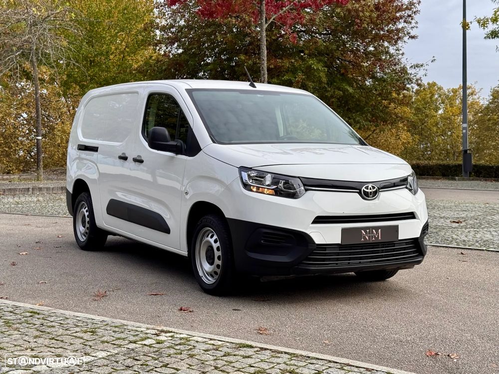 Toyota Proace City L2 1.5D - 3 Lugares - 6