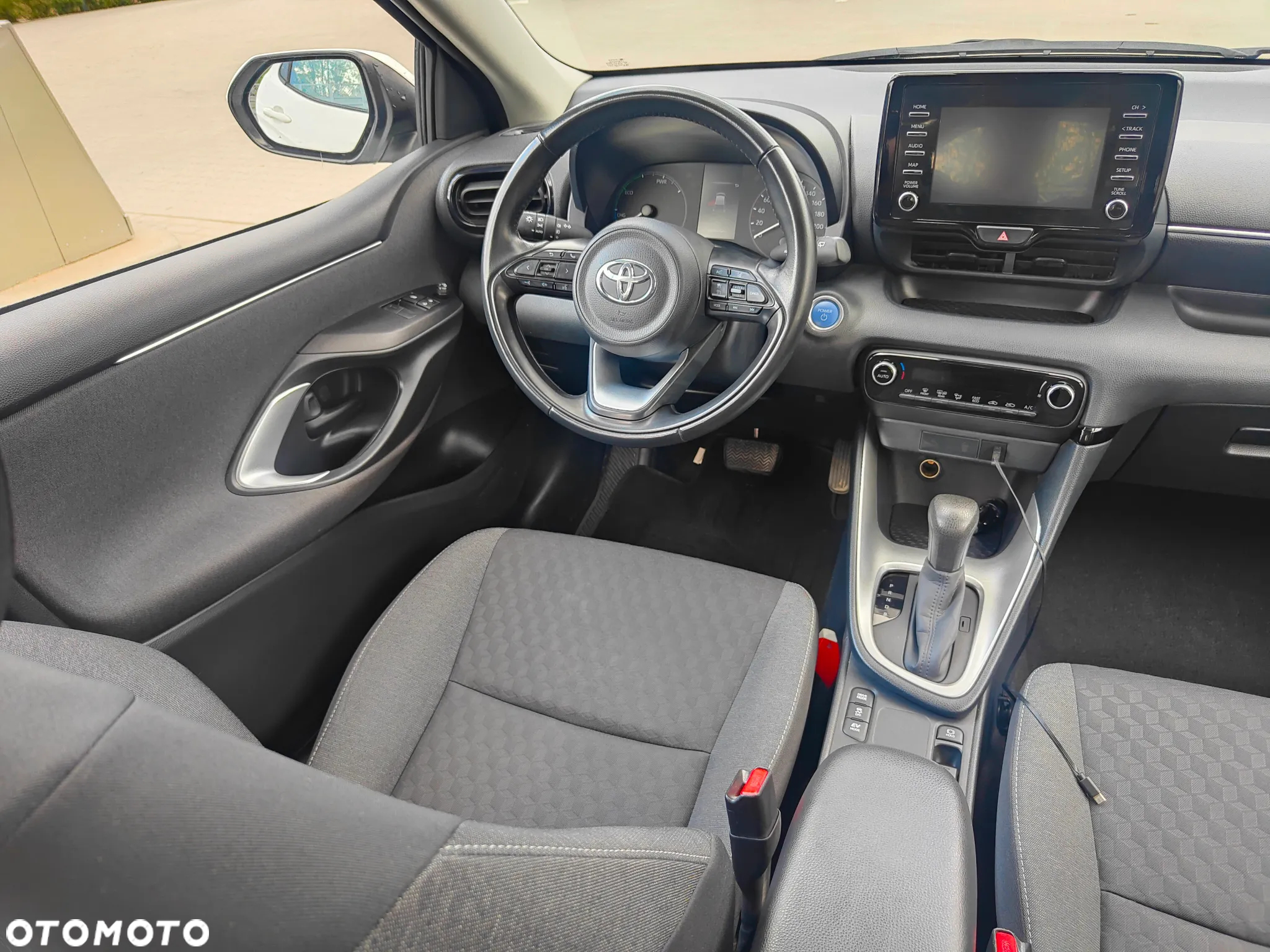 Toyota Yaris Hybrid 1.5 Active - 14