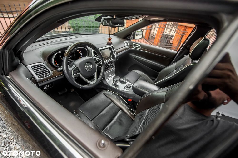 Jeep Grand Cherokee 3.0 CRD Overland Summit - 18