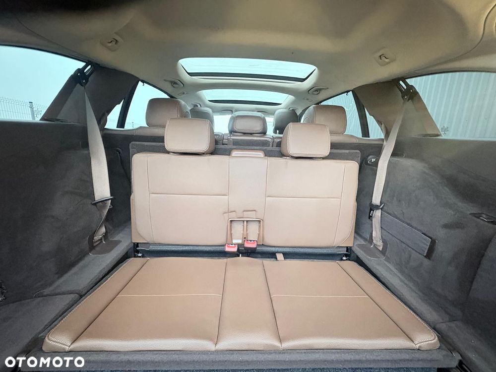 Mercedes-Benz Klasa E 400 7G-TRONIC - 21